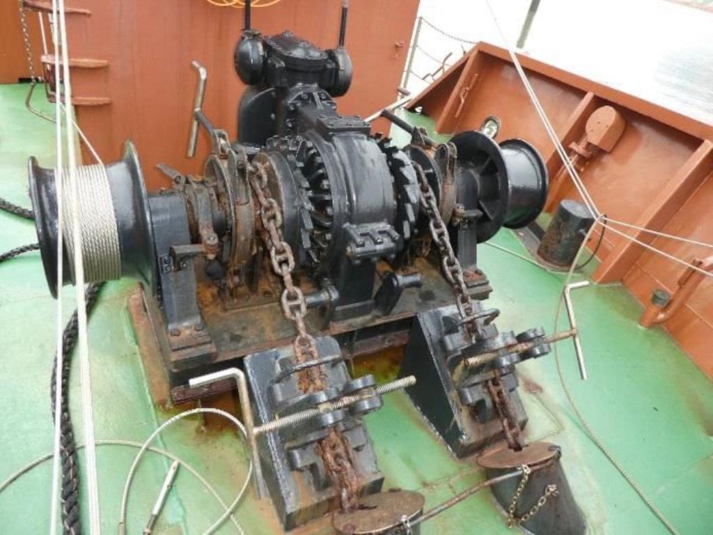 quebra-gelo/ rebocador motorizado bem conservado <br>"Hugo Lentz"-19