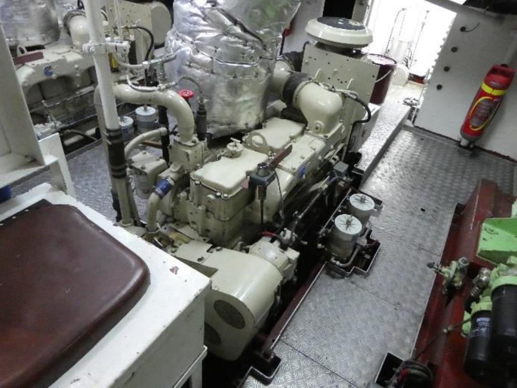 quebra-gelo/ rebocador motorizado bem conservado <br>"Hugo Lentz"-3