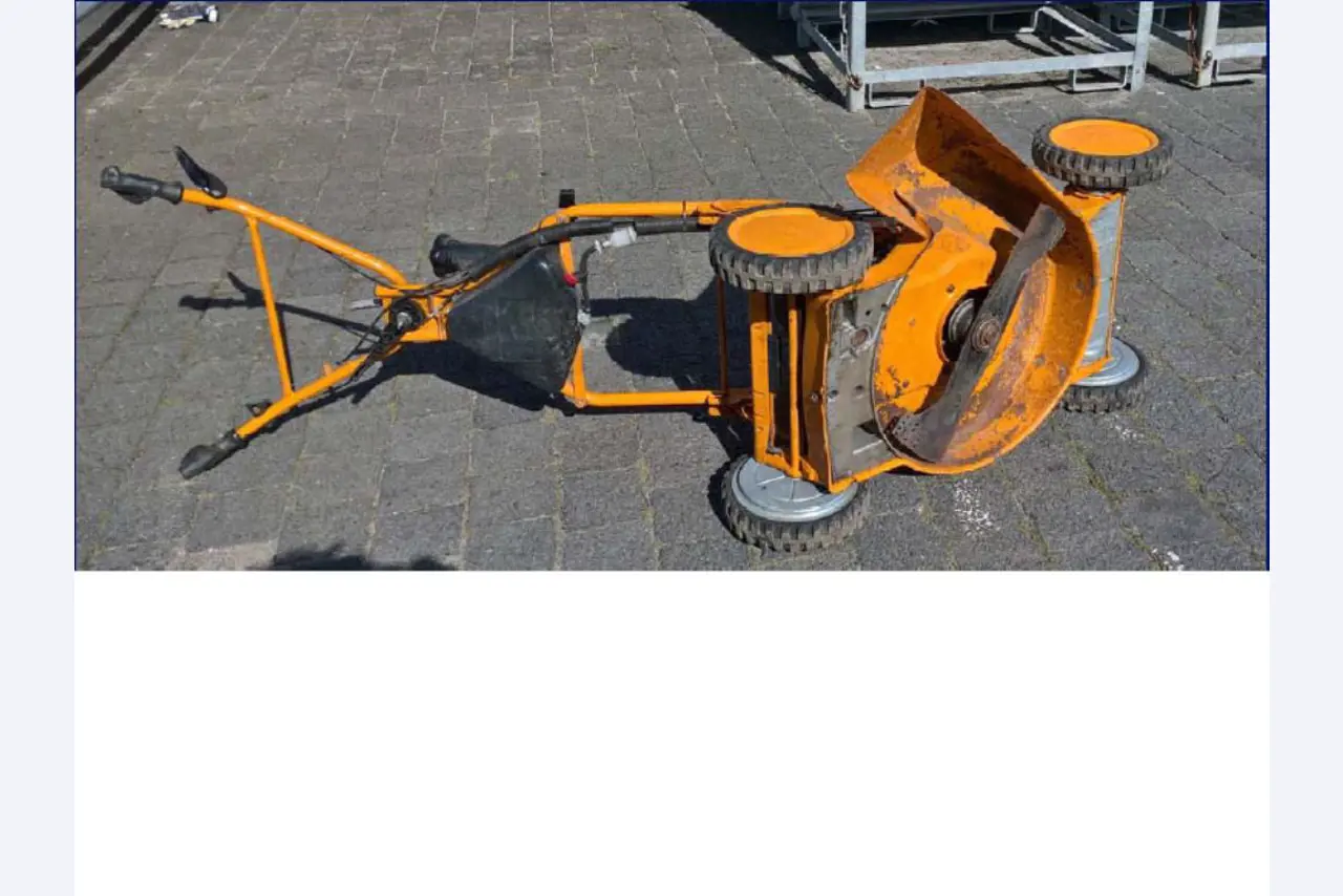 gepflegter Eisbrecher/ Motorschlepper <br>"Hugo Lentz"-7