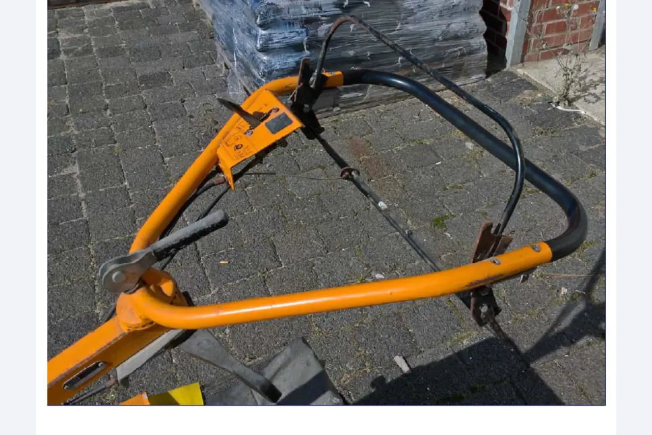 gepflegter Eisbrecher/ Motorschlepper <br>"Hugo Lentz"-8