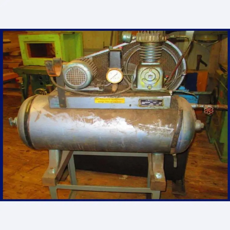quebra-gelo/ rebocador motorizado bem conservado <br>"Hugo Lentz"-9
