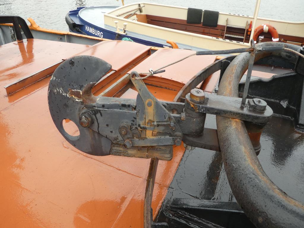 quebra-gelo/ rebocador motorizado bem conservado <br>"Hugo Lentz"-9