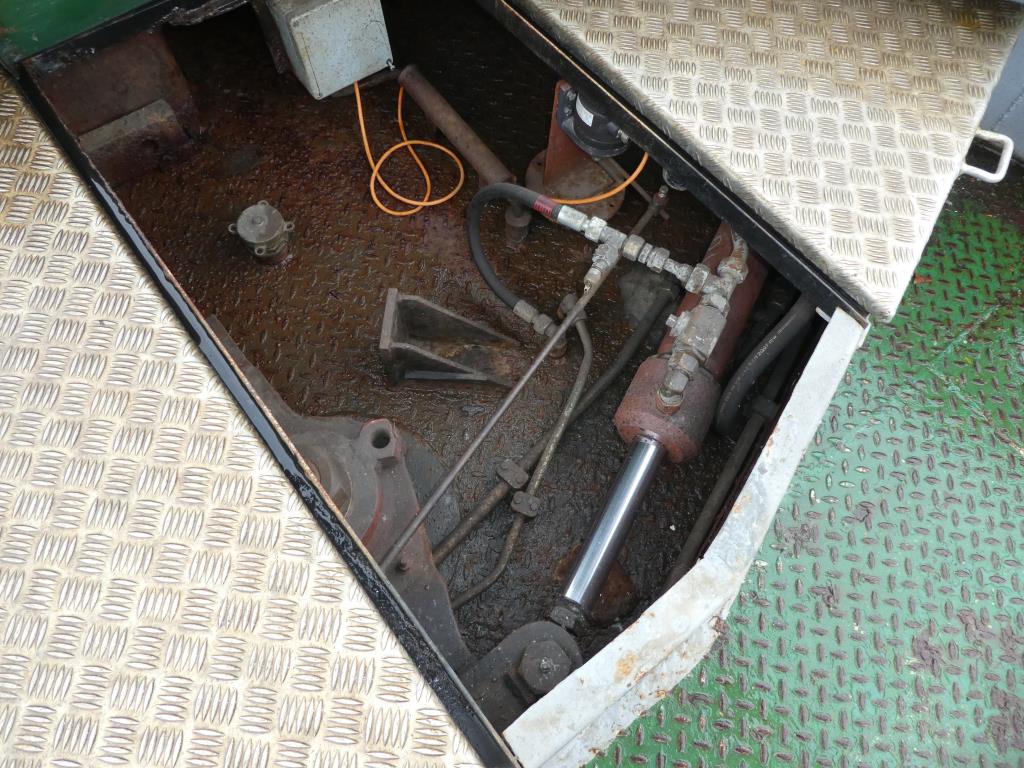 quebra-gelo/ rebocador motorizado bem conservado <br>"Hugo Lentz"-12