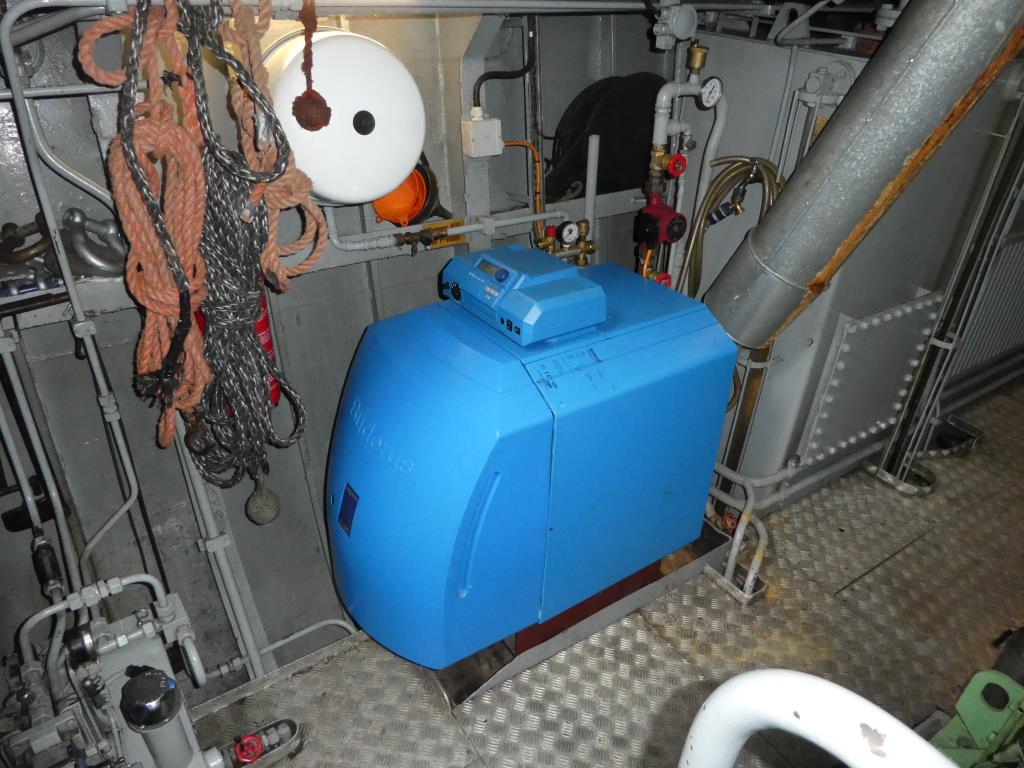 quebra-gelo/ rebocador motorizado bem conservado <br>"Hugo Lentz"-24