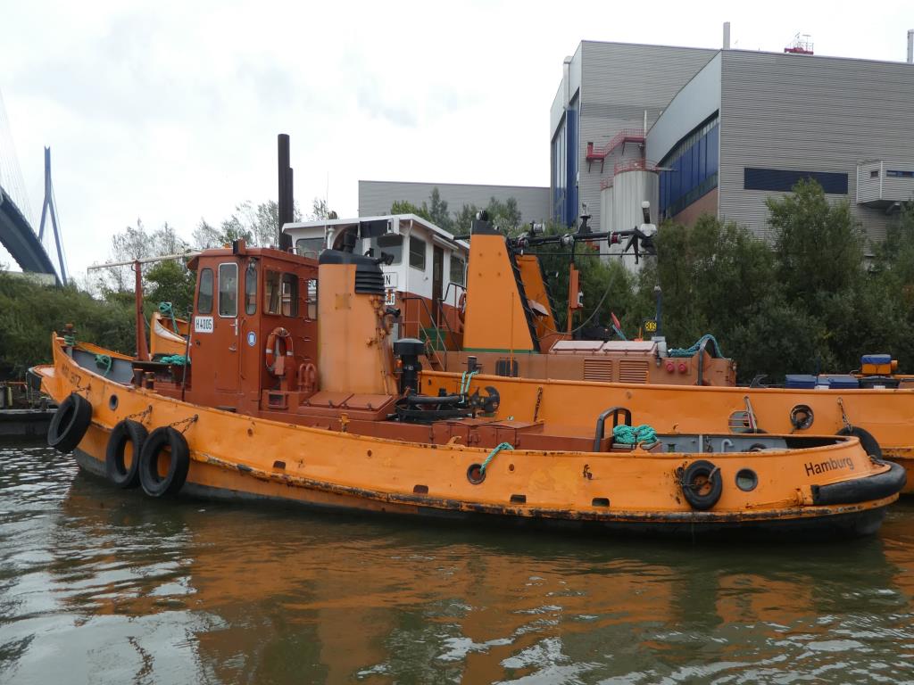 quebra-gelo/ rebocador motorizado bem conservado <br>"Hugo Lentz"-2