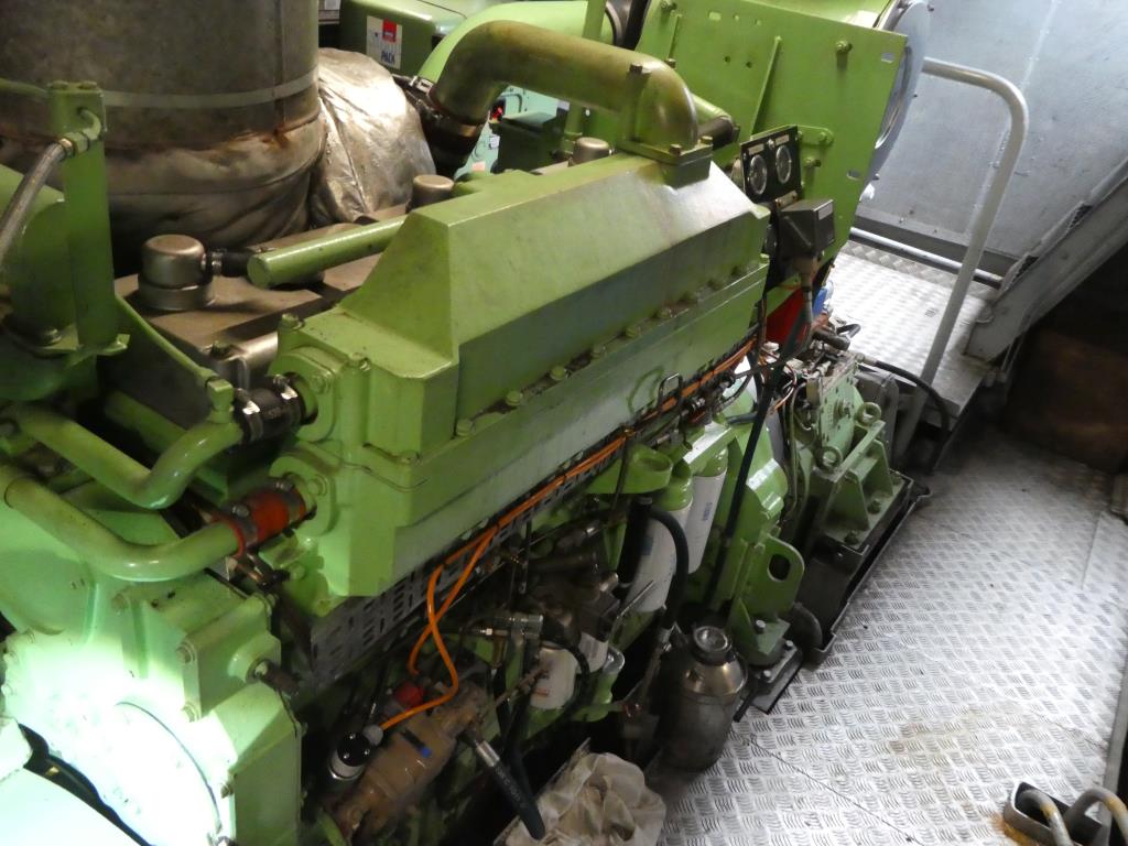 quebra-gelo/ rebocador motorizado bem conservado <br>"Hugo Lentz"-31