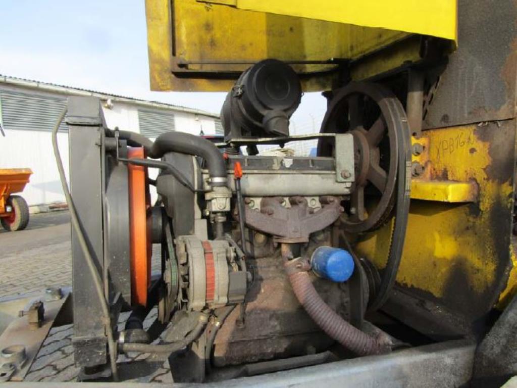 quebra-gelo/ rebocador motorizado bem conservado <br>"Hugo Lentz"-8