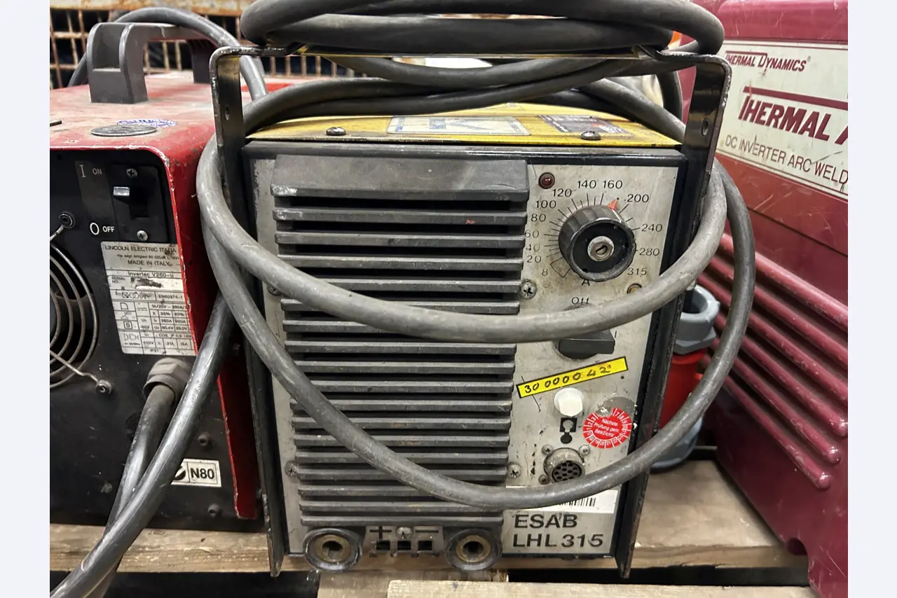 goed onderhouden technische uitrusting van het havengebied-2