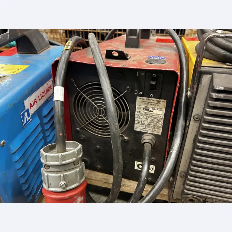 goed onderhouden technische uitrusting van het havengebied-2