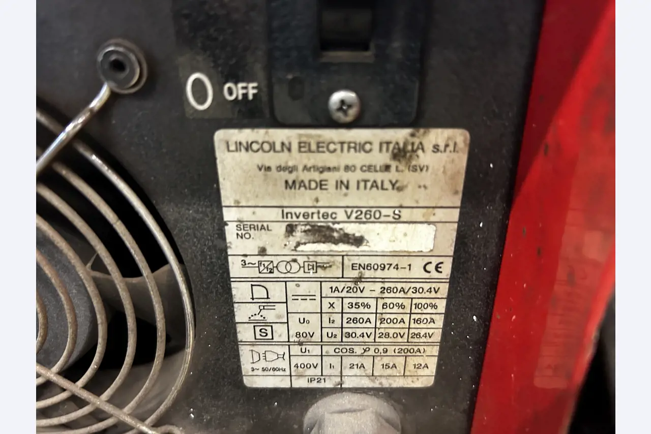 goed onderhouden technische uitrusting van het havengebied-3