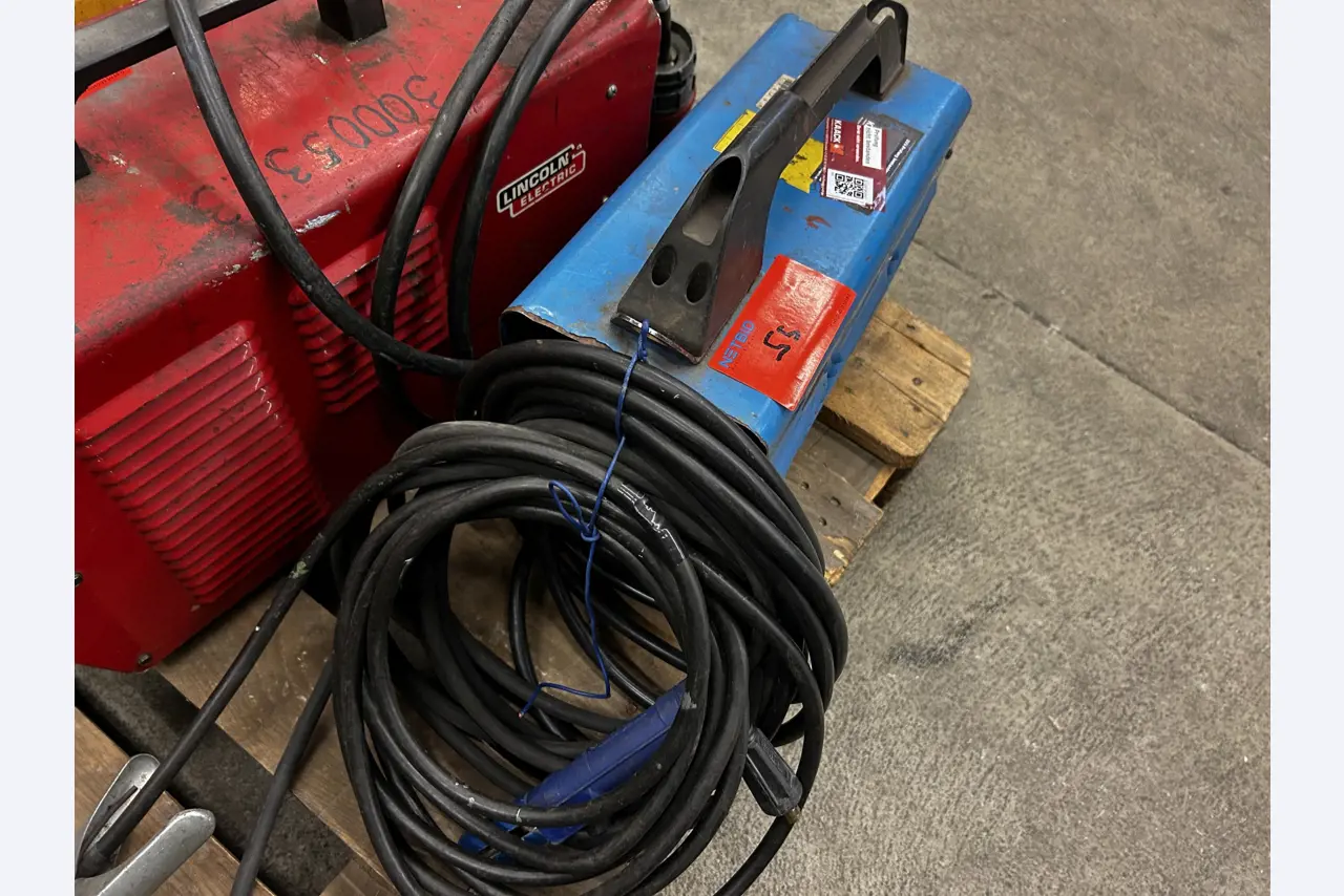 goed onderhouden technische uitrusting van het havengebied-4