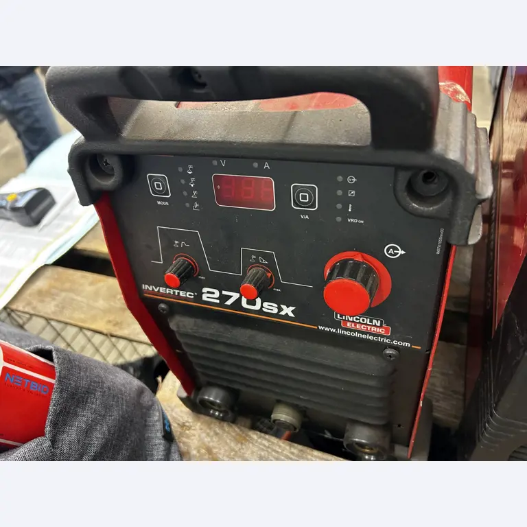 goed onderhouden technische uitrusting van het havengebied-3