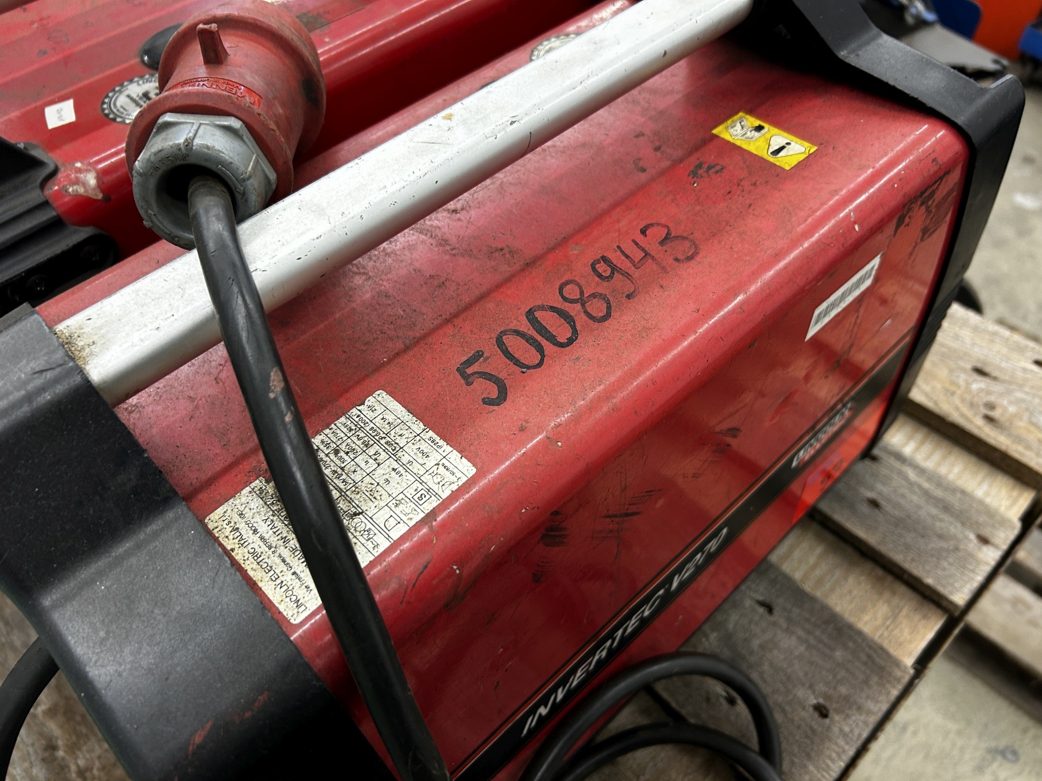 Oprema za delavnico/inštalatersko opremo z območja pristanišča-2