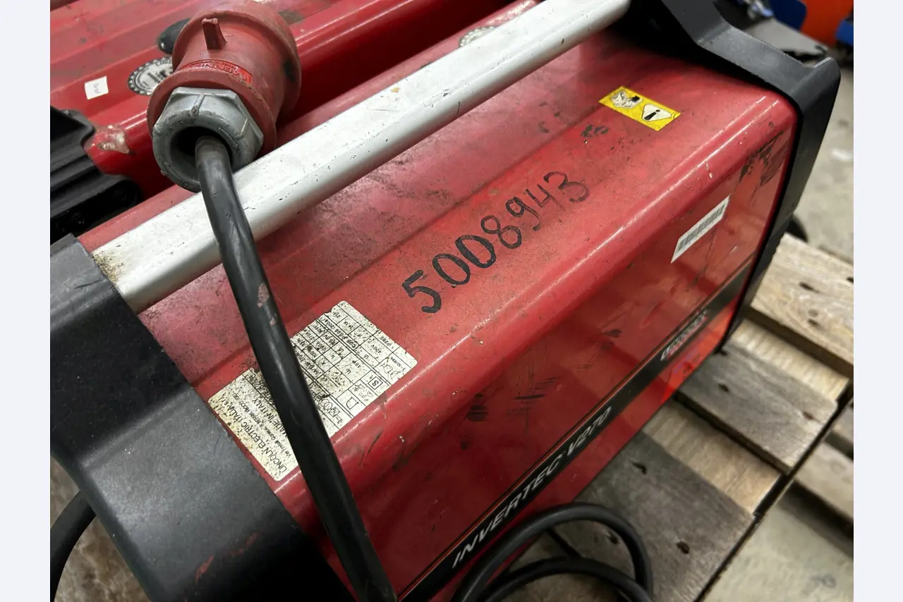 goed onderhouden technische uitrusting van het havengebied-2