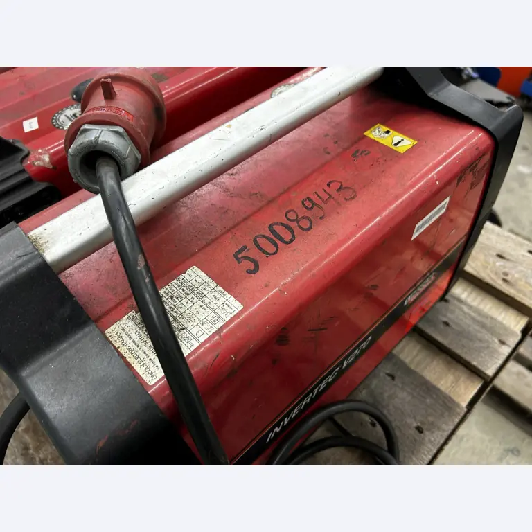 goed onderhouden technische uitrusting van het havengebied-2