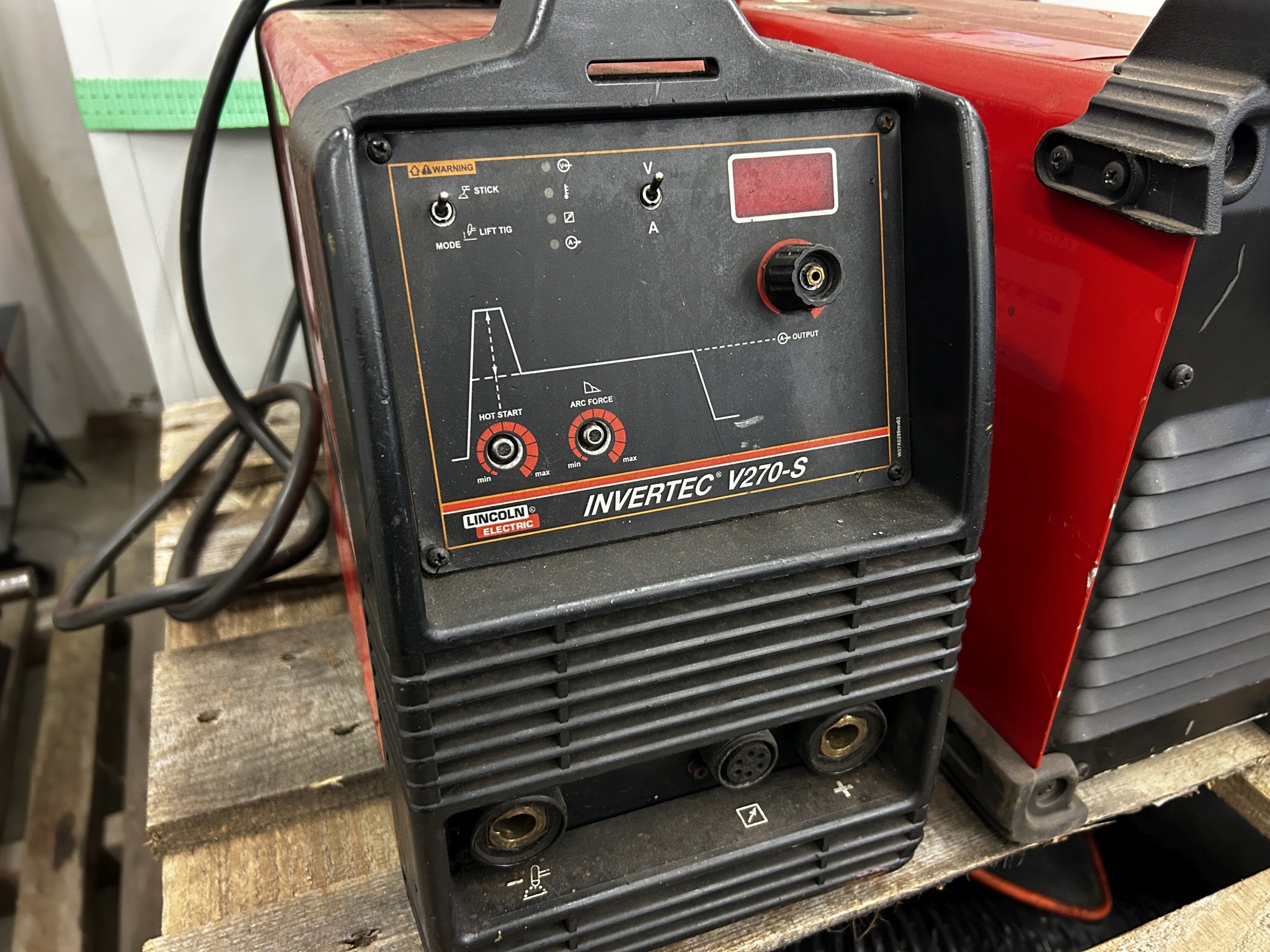 Oprema za delavnico/inštalatersko opremo z območja pristanišča-5