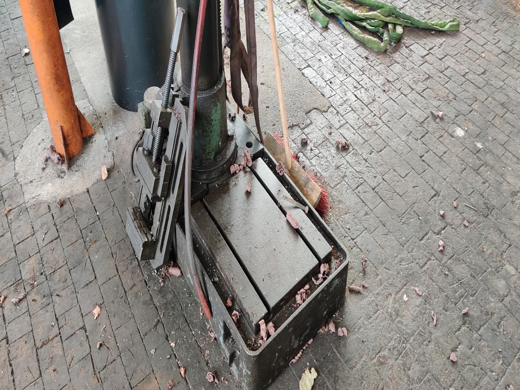 Oprema za delavnico/inštalatersko opremo z območja pristanišča-9