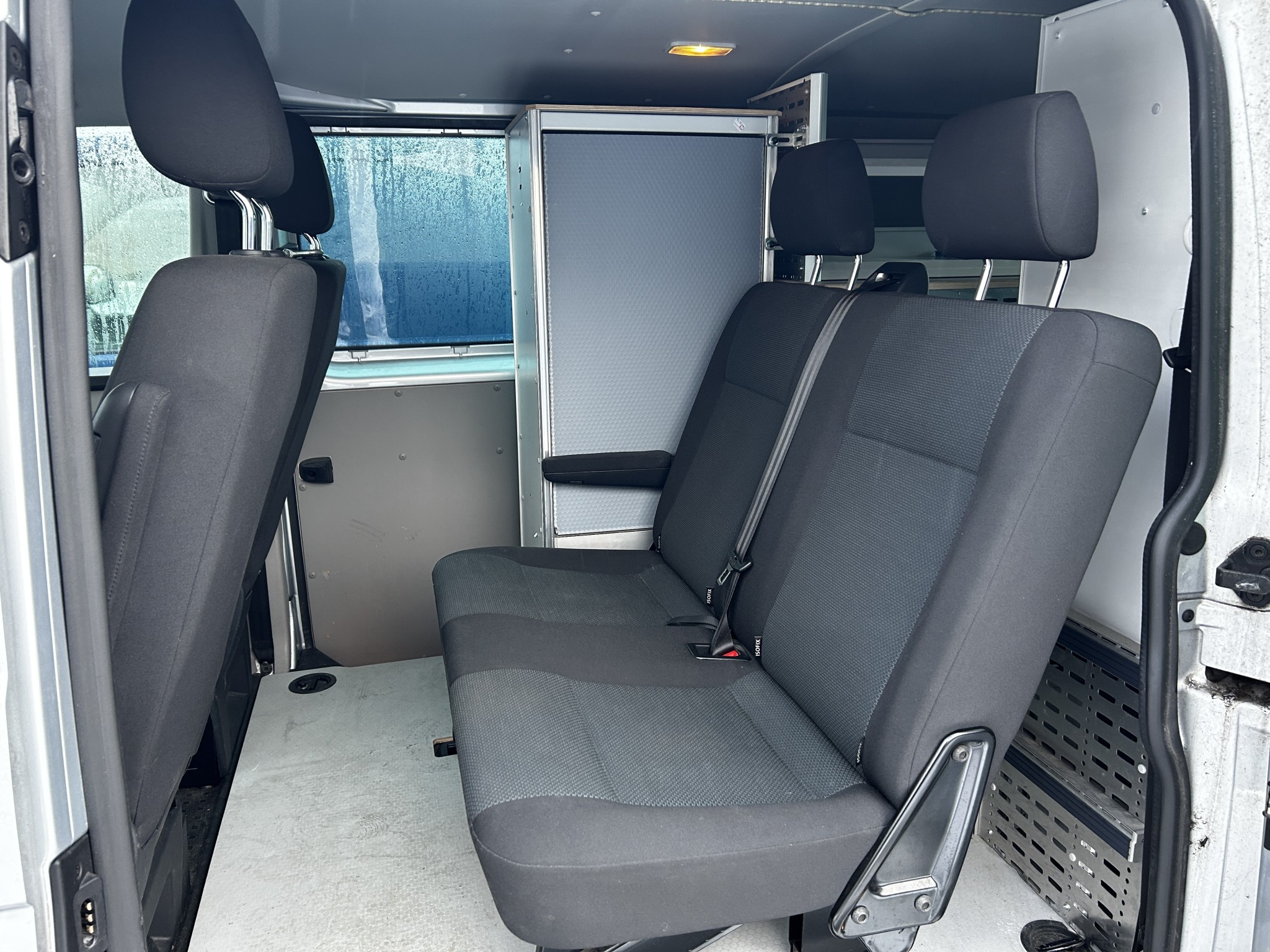 gepflegte Fahrzeuge aus dem Hafenumfeld-14