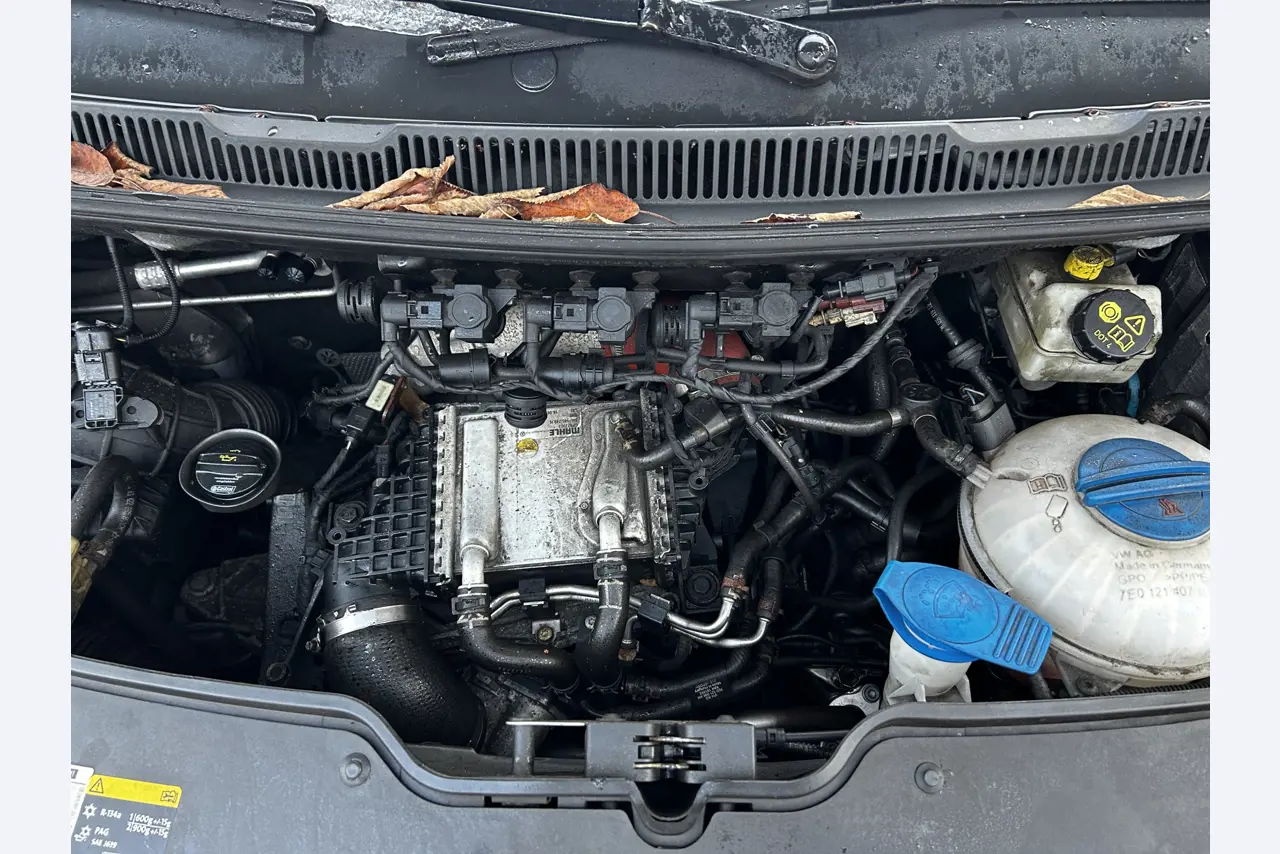 gepflegte Fahrzeuge aus dem Hafenumfeld-18