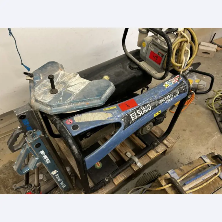 Working ship (direction finding boat) "Deepenschriewer IV" <br>and living barge "WS 3"-1