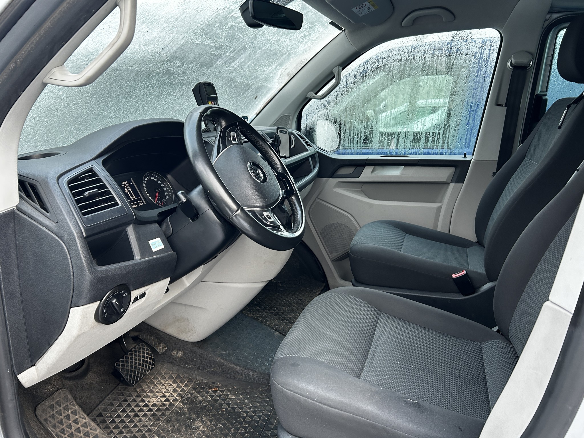 gepflegte Fahrzeuge aus dem Hafenumfeld-21