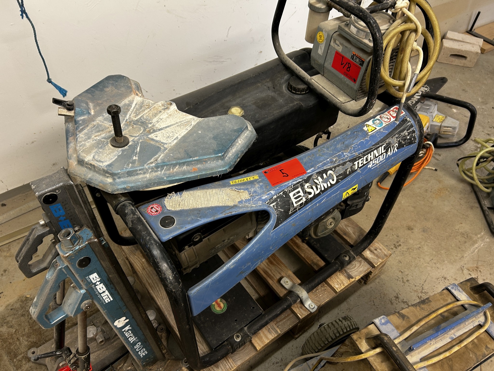 Technical equipment from the port environment-1