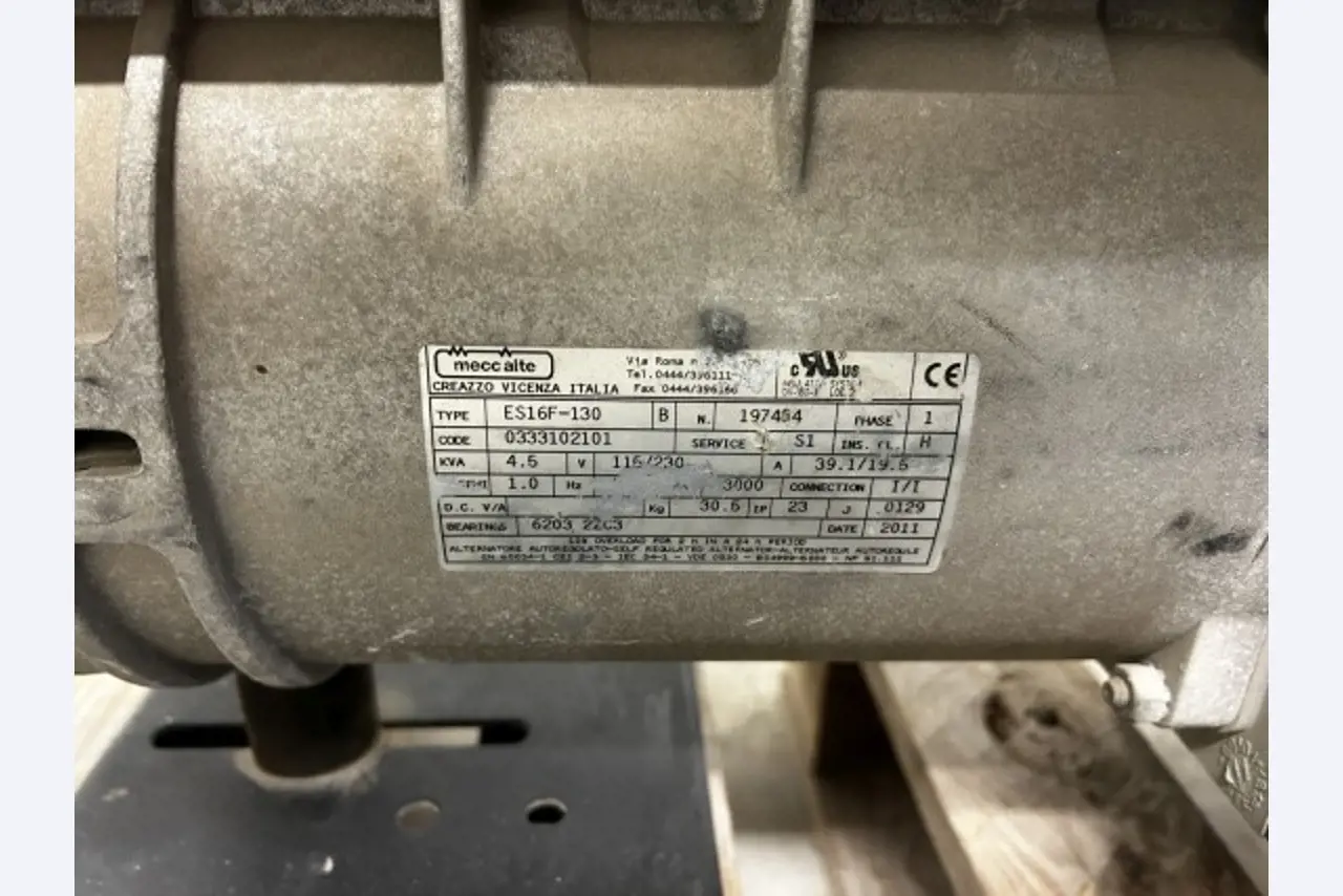 Working ship (direction finding boat) "Deepenschriewer IV" <br>and living barge "WS 3"-3