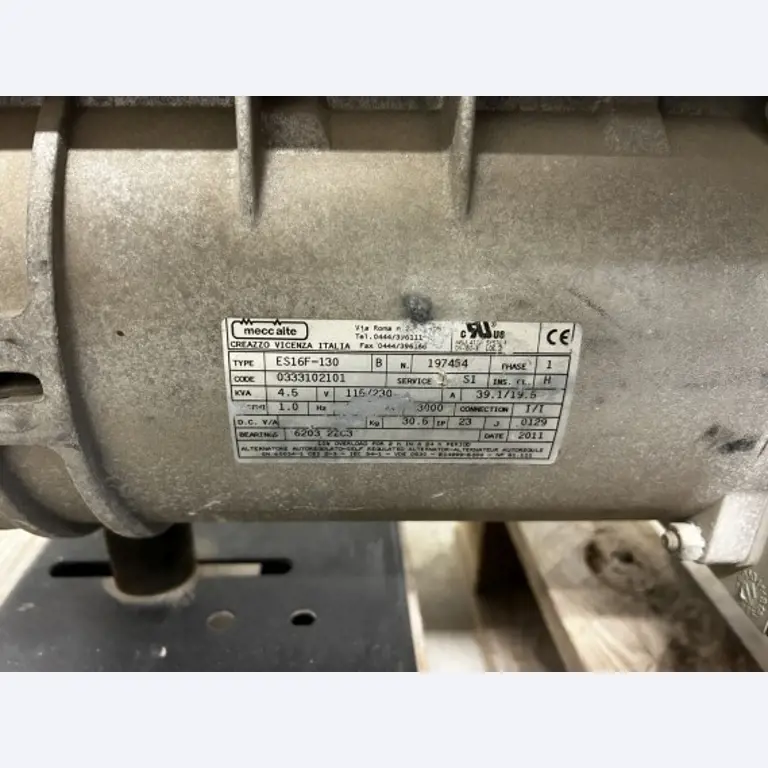 Working ship (direction finding boat) "Deepenschriewer IV" <br>and living barge "WS 3"-3