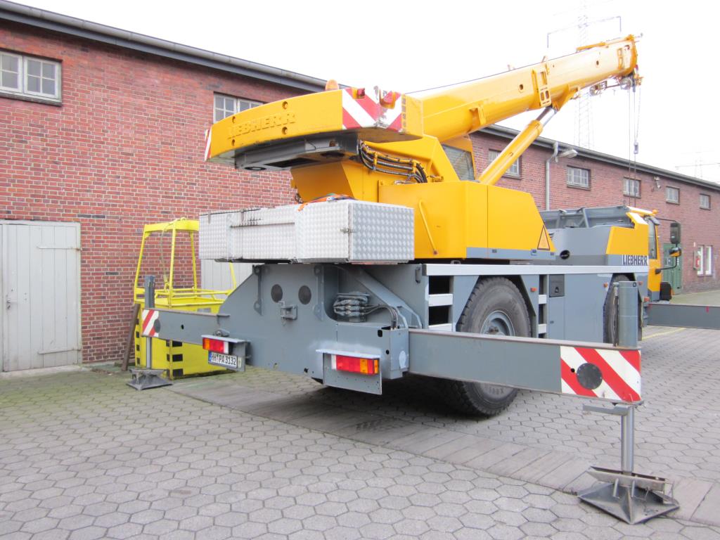 harbor watercrafts/ pontoons-4