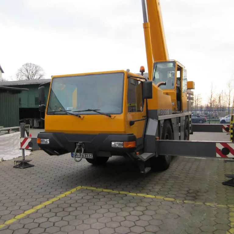 Mobile crane  Liebherr LTM 1030-2