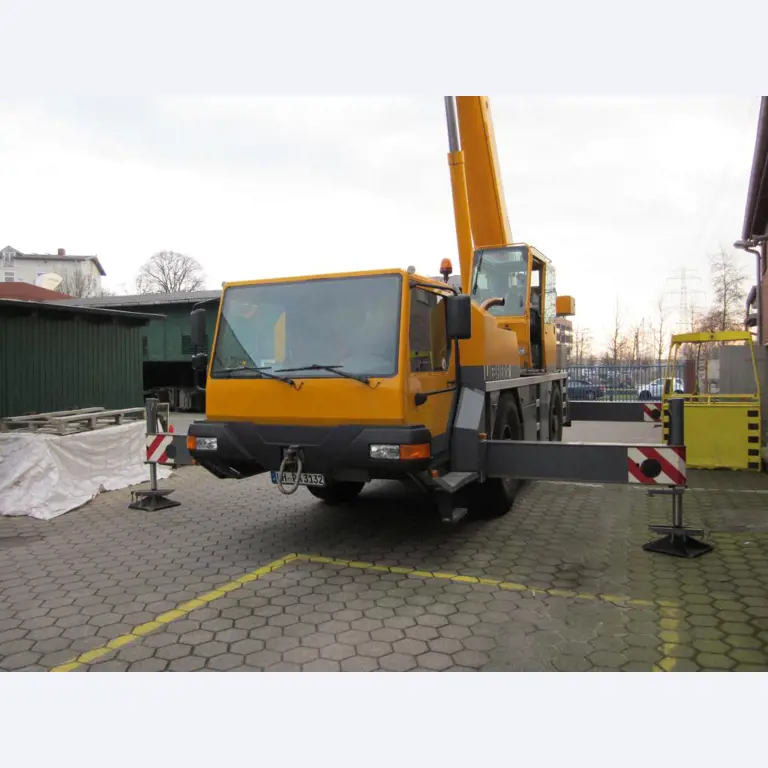 Hafenfahrzeuge/ Pontons-1
