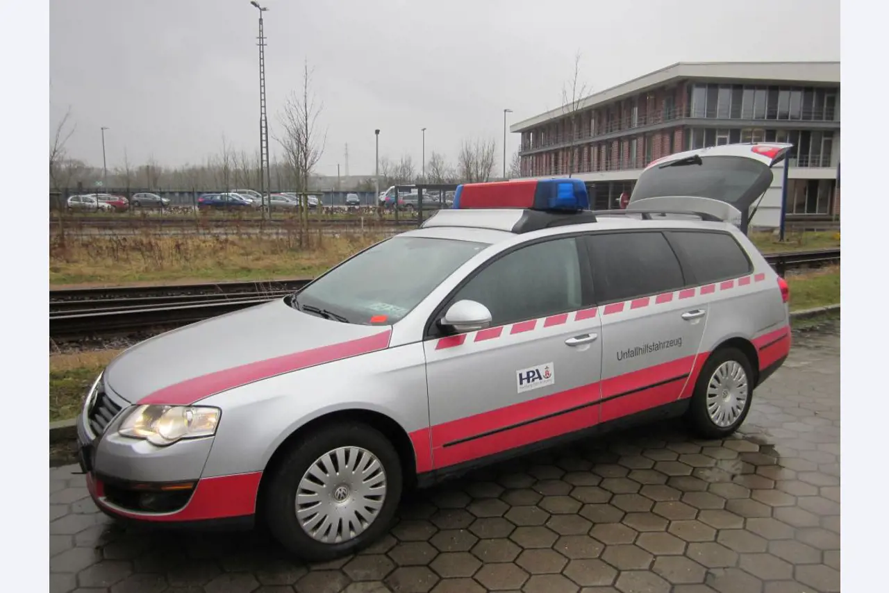 Hafenfahrzeuge/ Pontons-3