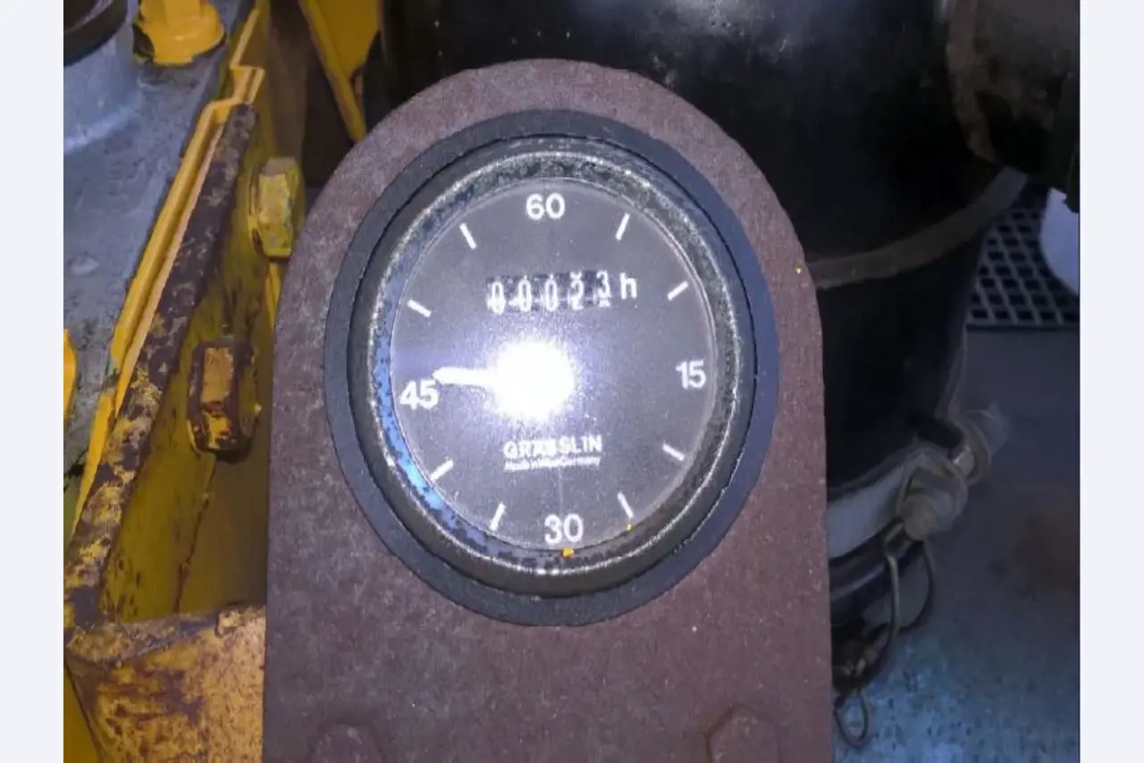 Hafenfahrzeuge/ Pontons-20