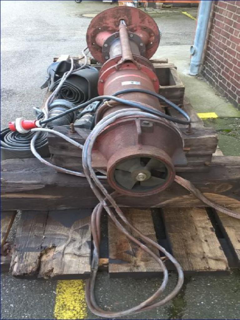 harbor watercrafts/ pontoons-37