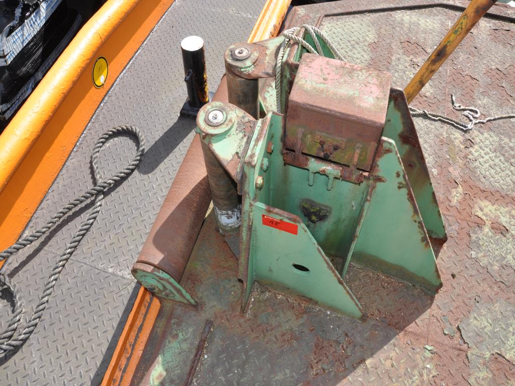 harbor watercrafts/ pontoons-4