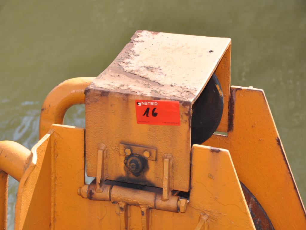 harbor watercrafts/ pontoons-2