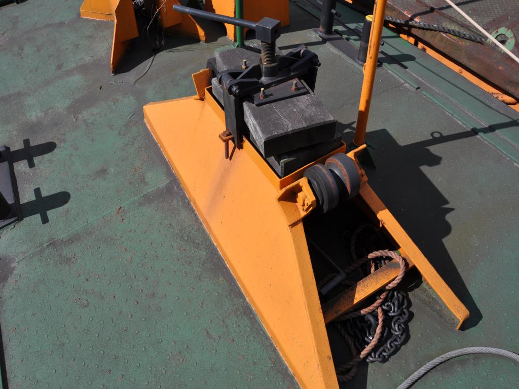 harbor watercrafts/ pontoons-6