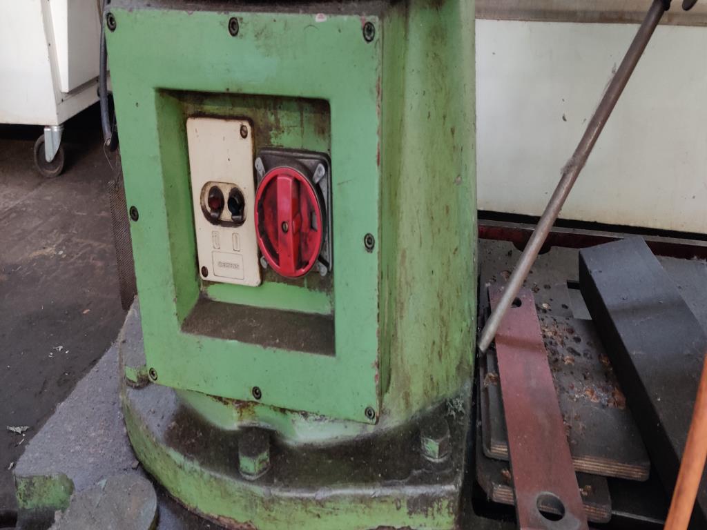 Equipos de taller y fontanería de la zona portuaria-16