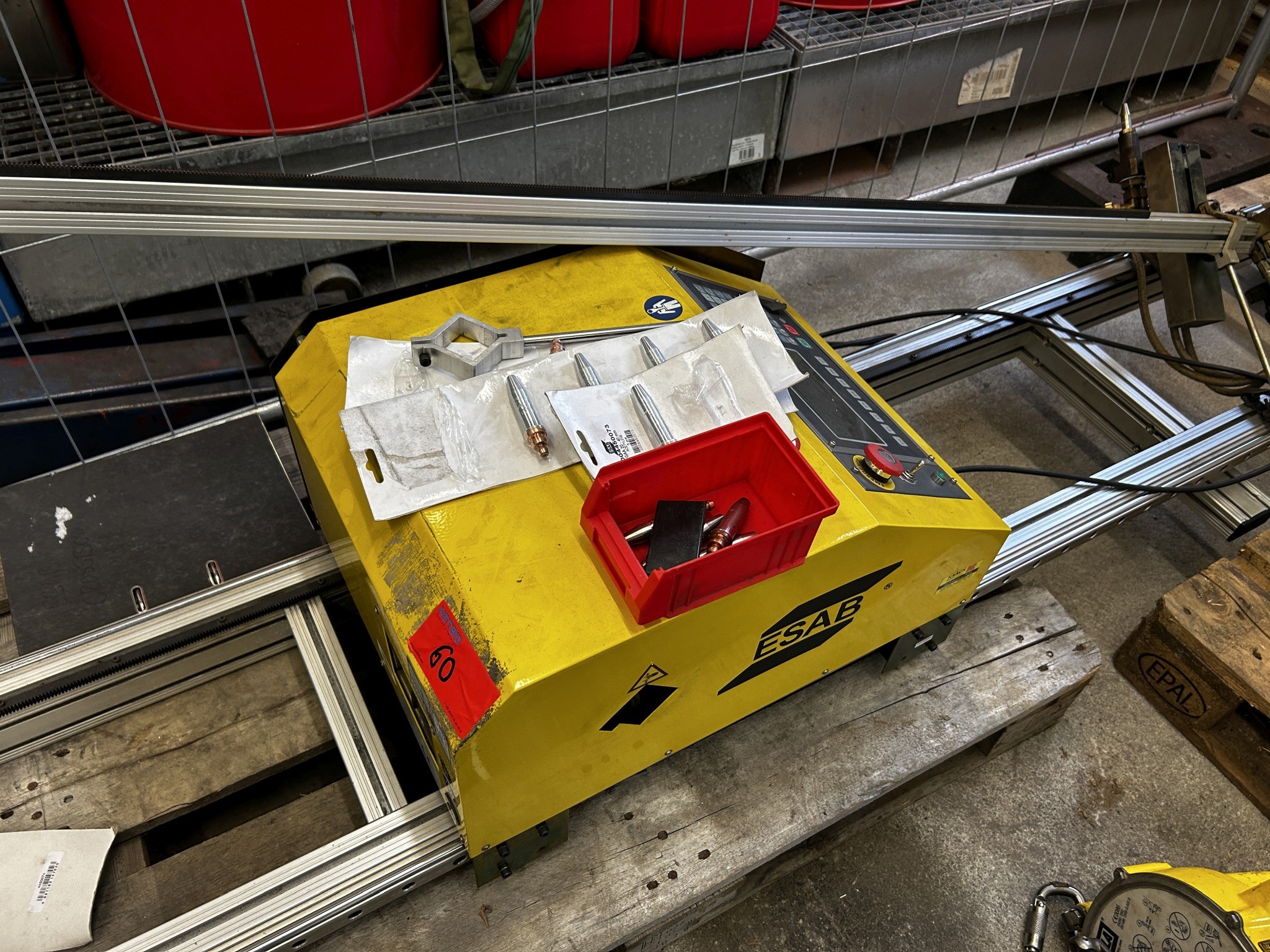 équipement technique soigné provenant de l'environnement portuaire-3