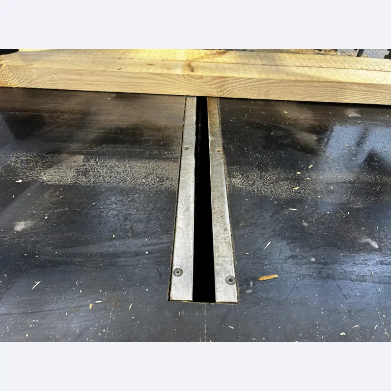 goed onderhouden technische uitrusting van het havengebied-11