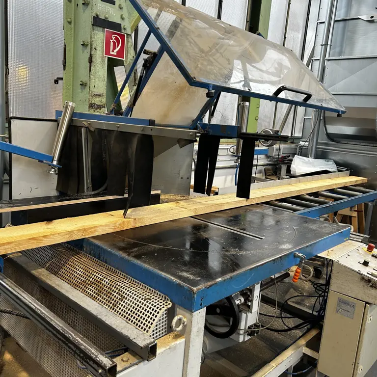 Afkort- en verstekzaag onder tafel Schneider SLS 28