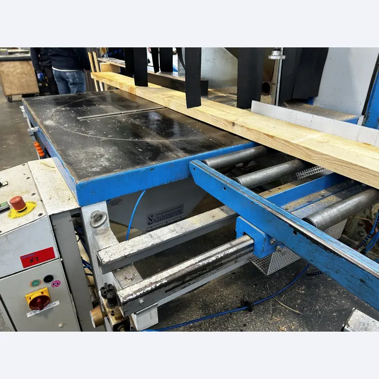 goed onderhouden technische uitrusting van het havengebied-5