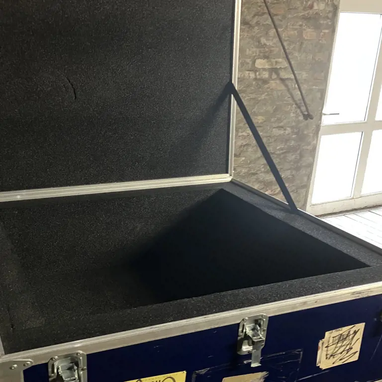 1 Posten Koffer/ Cases "Aanderaakisten"