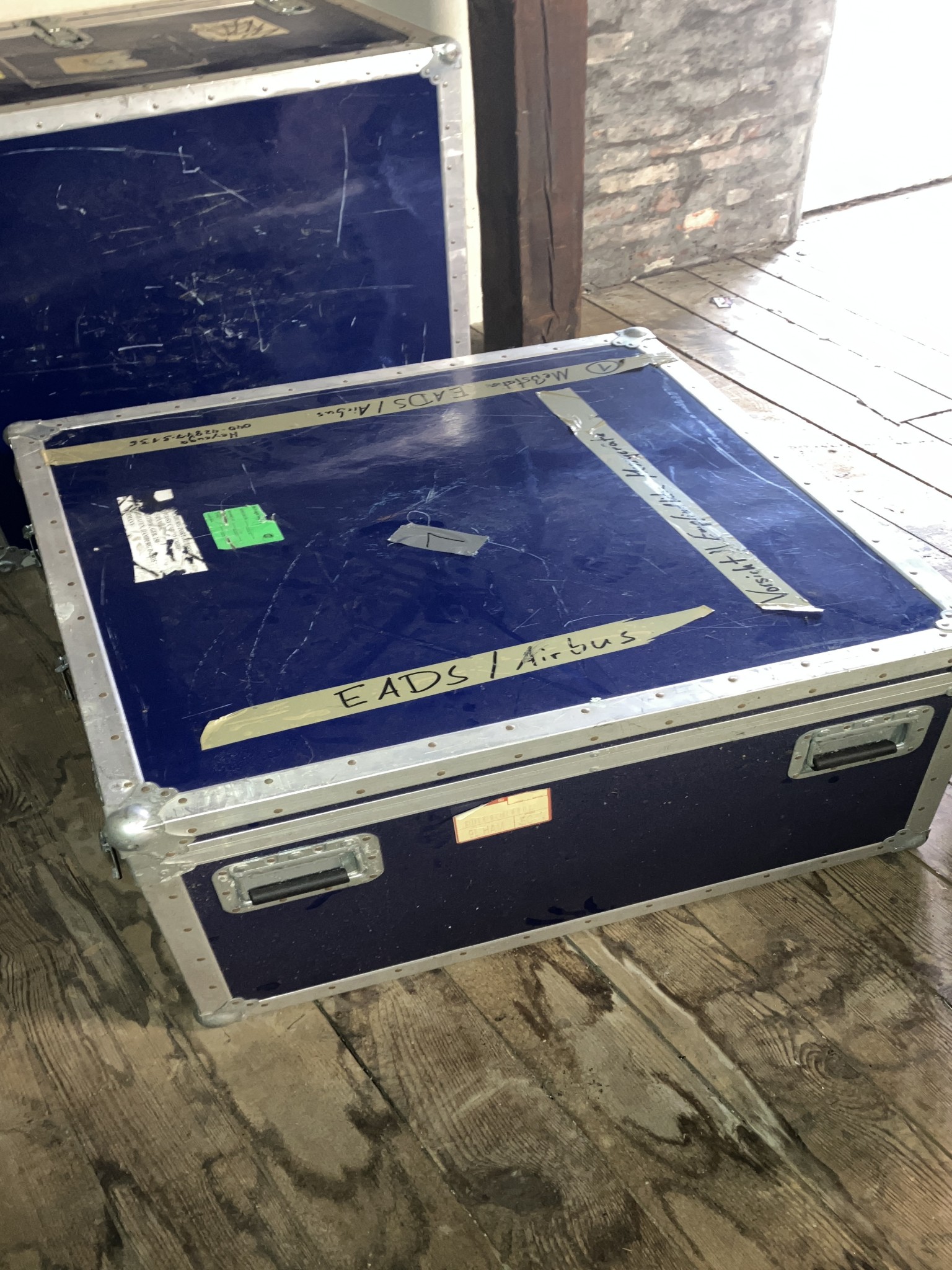 dobrze utrzymany sprzęt techniczny z obszaru portu-4