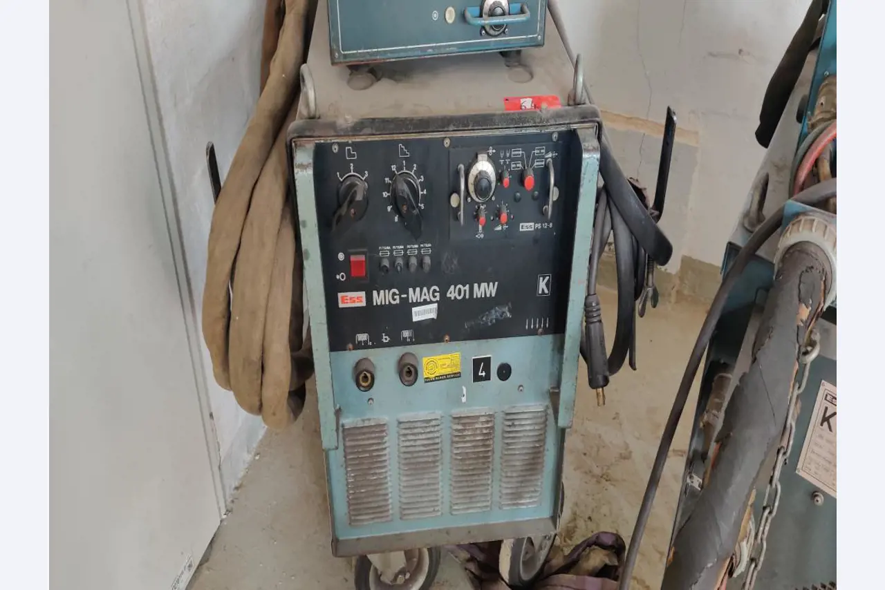 Werkplaats/benodigdheden voor loodgieterswerk uit het havengebied-1