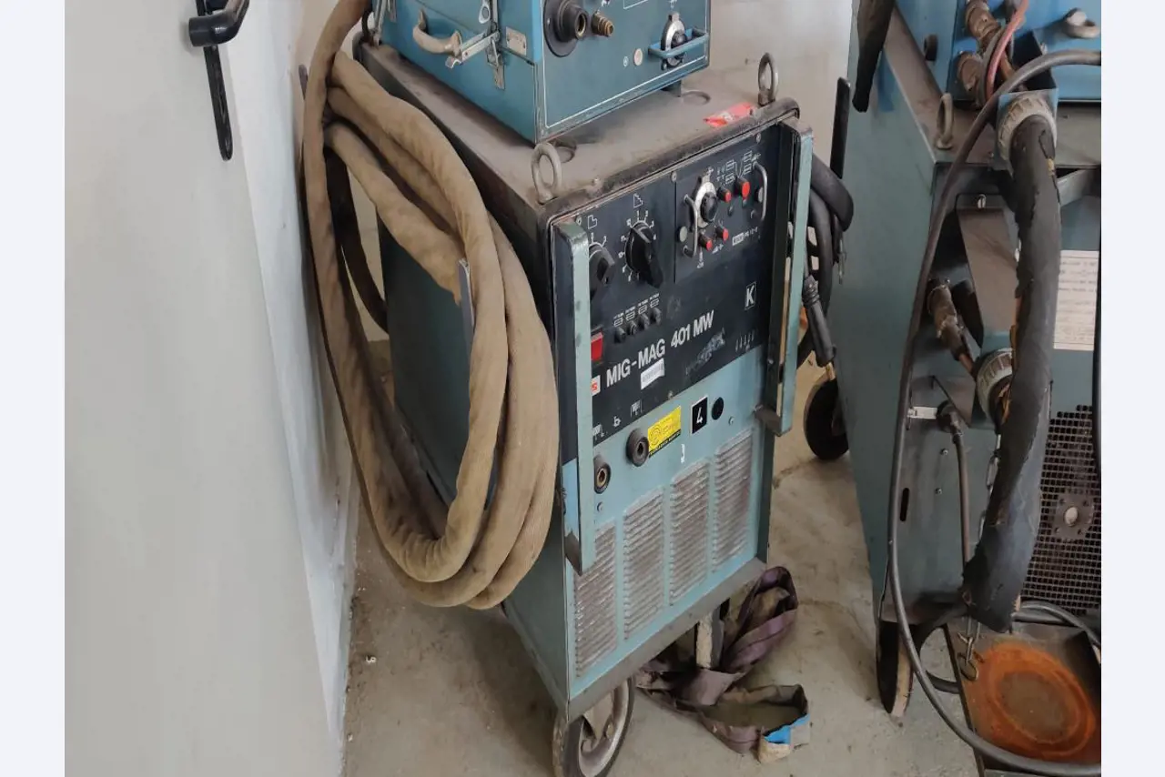 Werkplaats/benodigdheden voor loodgieterswerk uit het havengebied-3