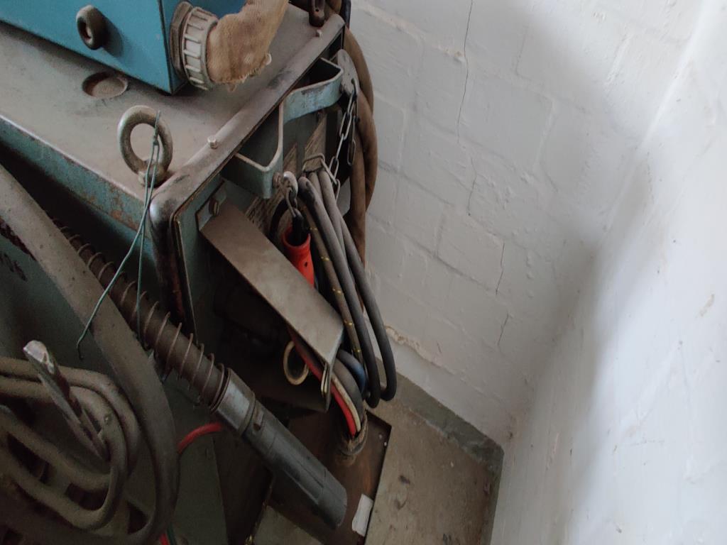 Equipos de taller y fontanería de la zona portuaria-7