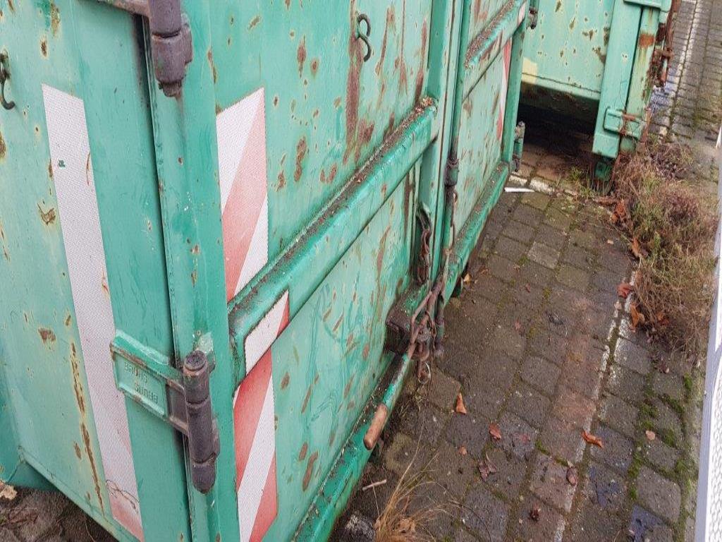 Well-maintained Vehicles-3