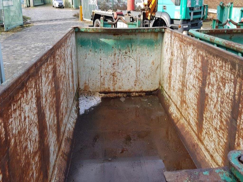 Well-maintained Vehicles-4