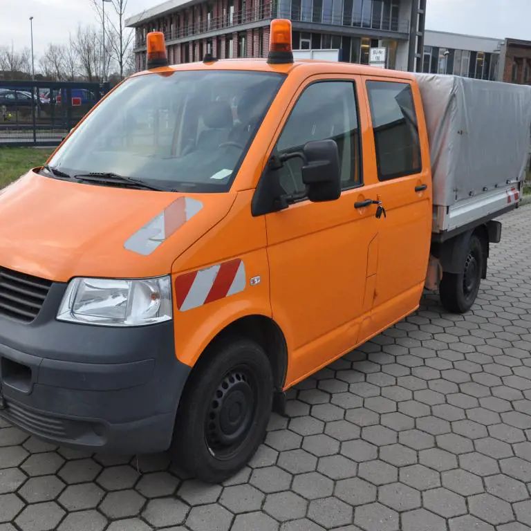 Nákladní automobil DoKa plachta / příď - dříve HH-PA 3182 VW Transporter